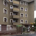 Guesthost - Cozy In Citta Studi شقة ميلان