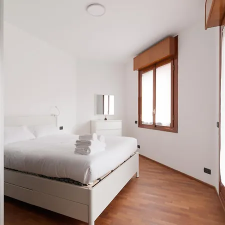 شقة Guesthost - Cozy In Citta Studi